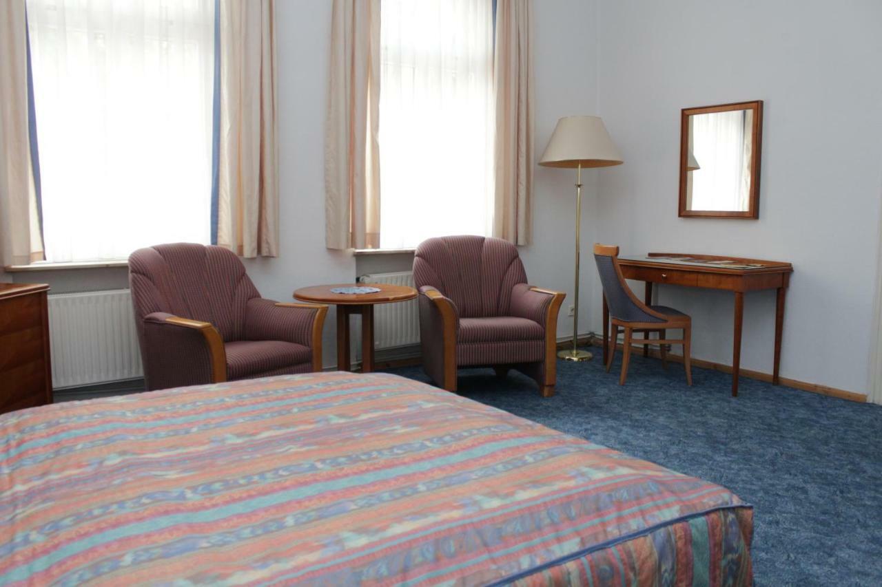 Weinkeller Woelk Hotel Naumburg  Bagian luar foto